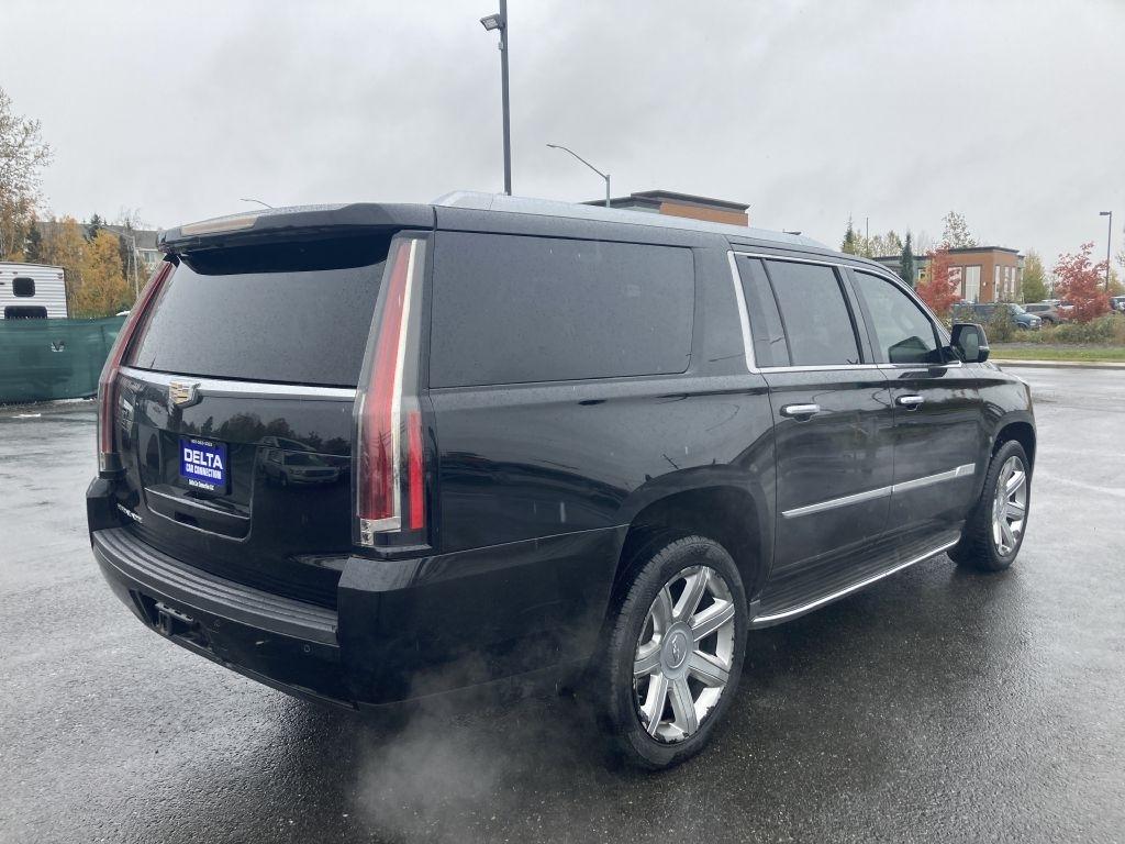 Cadillac Escalade ESV Luxury 4WD 2015