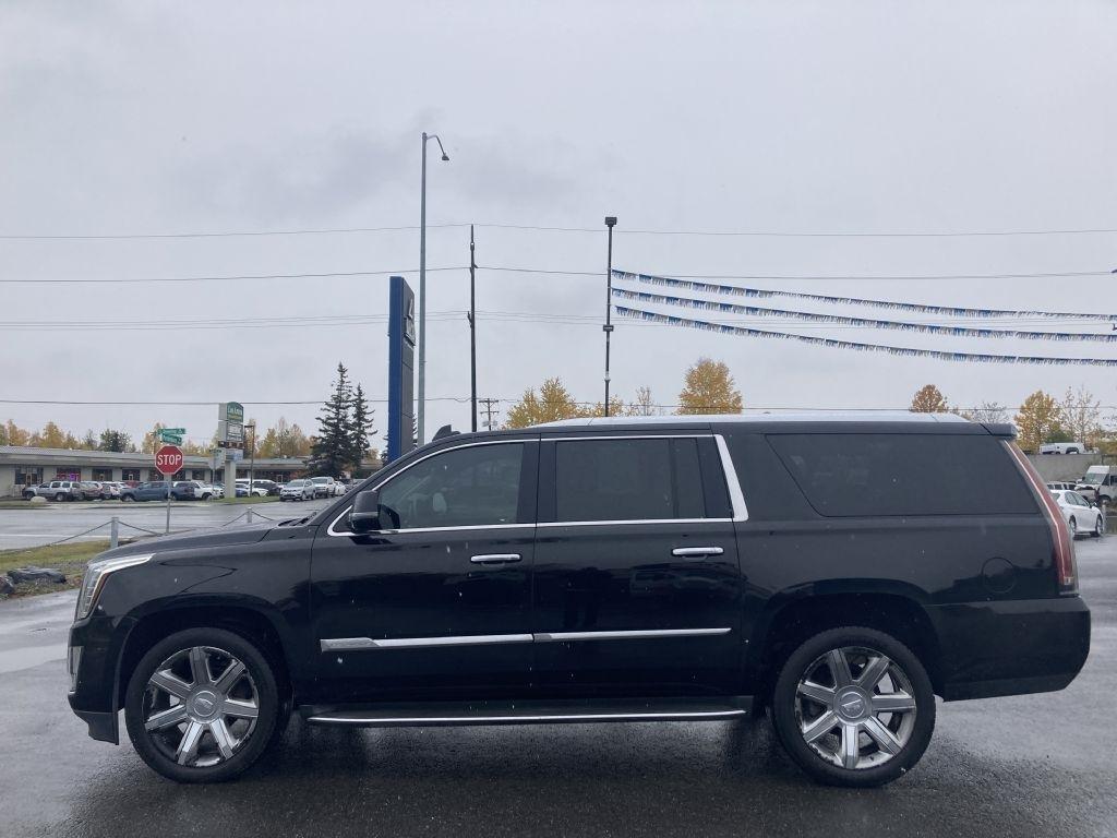 Cadillac Escalade ESV Luxury 4WD 2015