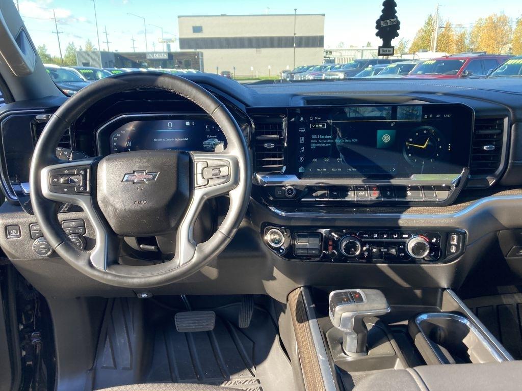 Chevrolet Silverado 1500 RST Crew Cab 4WD 2024