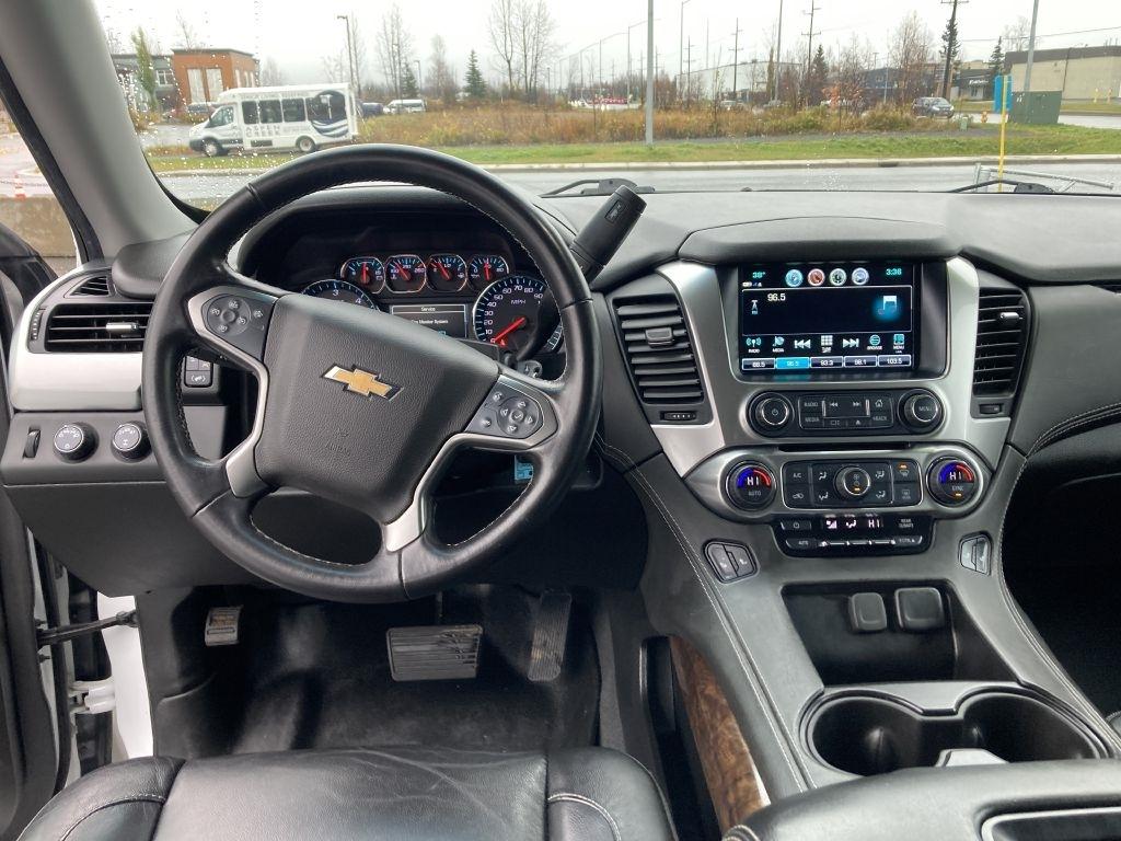 Chevrolet Suburban LT 4WD 2019