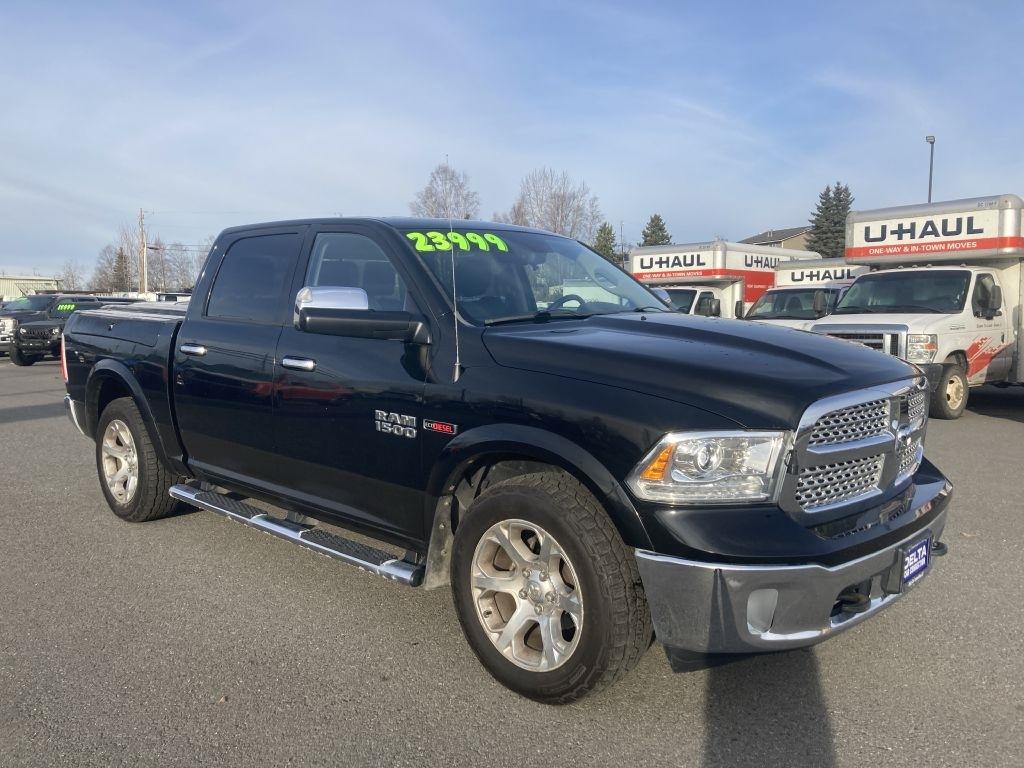 RAM 1500 Laramie Crew Cab SWB 4WD 2015