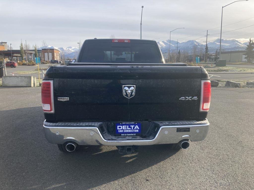 RAM 1500 Laramie Crew Cab SWB 4WD 2015