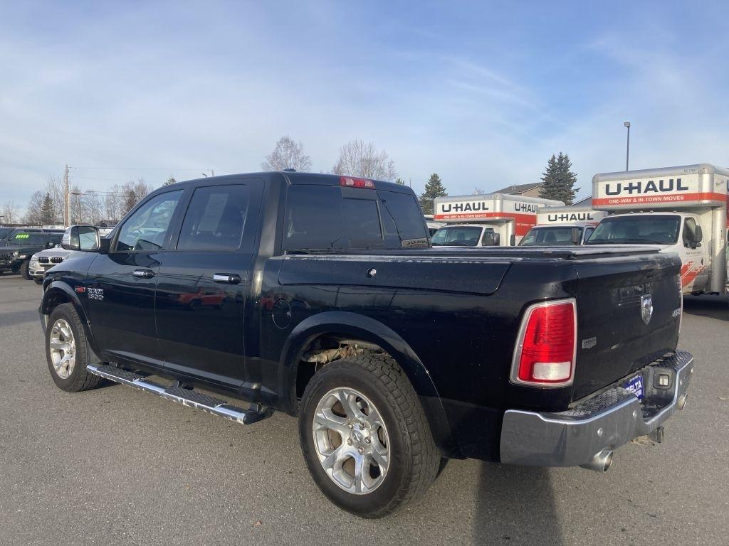 RAM 1500 Laramie Crew Cab SWB 4WD 2015