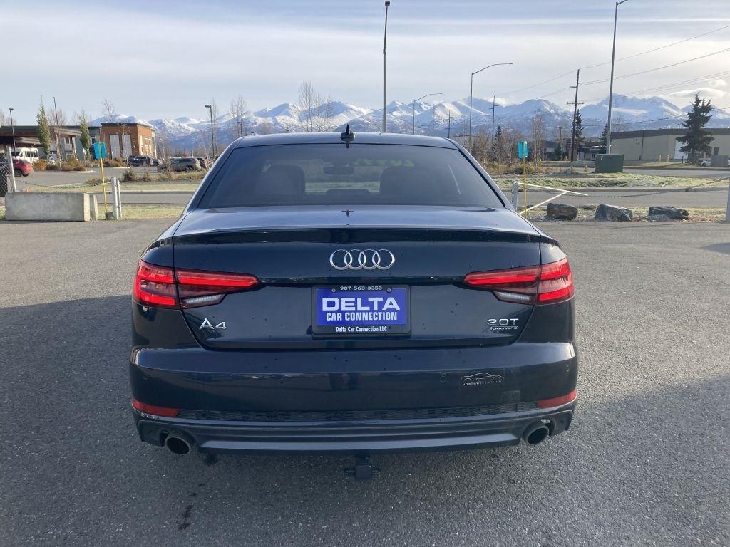 Audi A4 2.0T Prestige quattro Sedan 2017