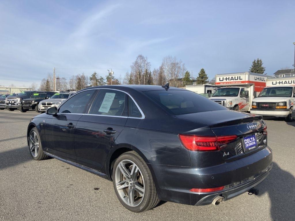 Audi A4 2.0T Prestige quattro Sedan 2017