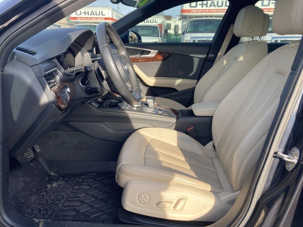 Audi A4 2.0T Prestige quattro Sedan 2017