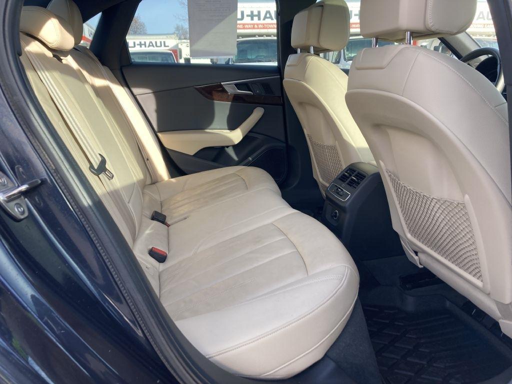 Audi A4 2.0T Prestige quattro Sedan 2017