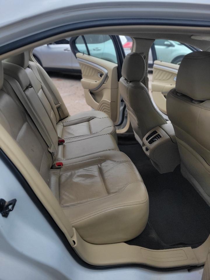 Ford Taurus SEL FWD 2017