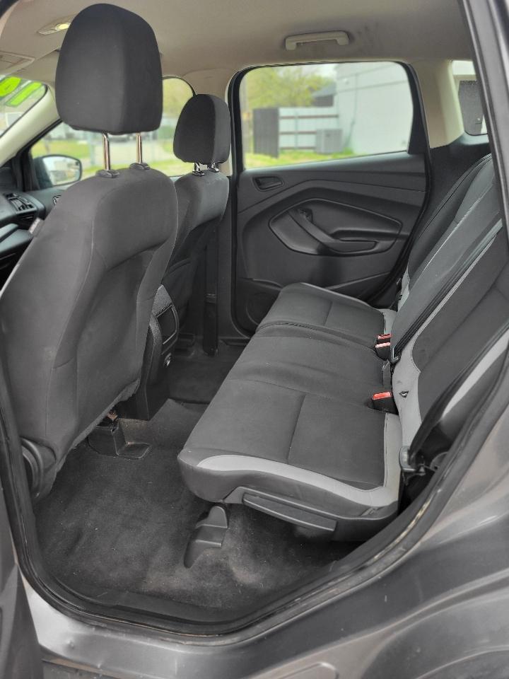 Ford Escape S FWD 2014