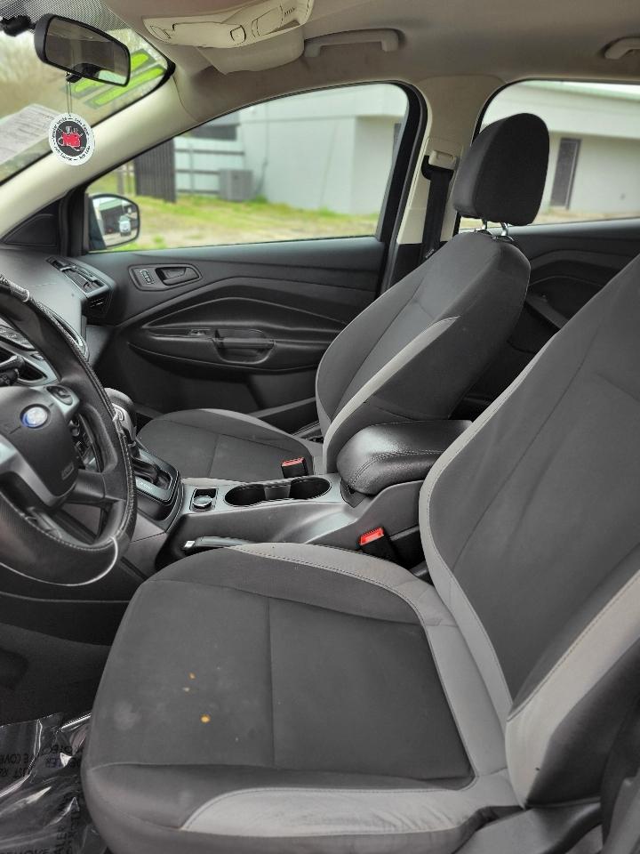 Ford Escape S FWD 2014
