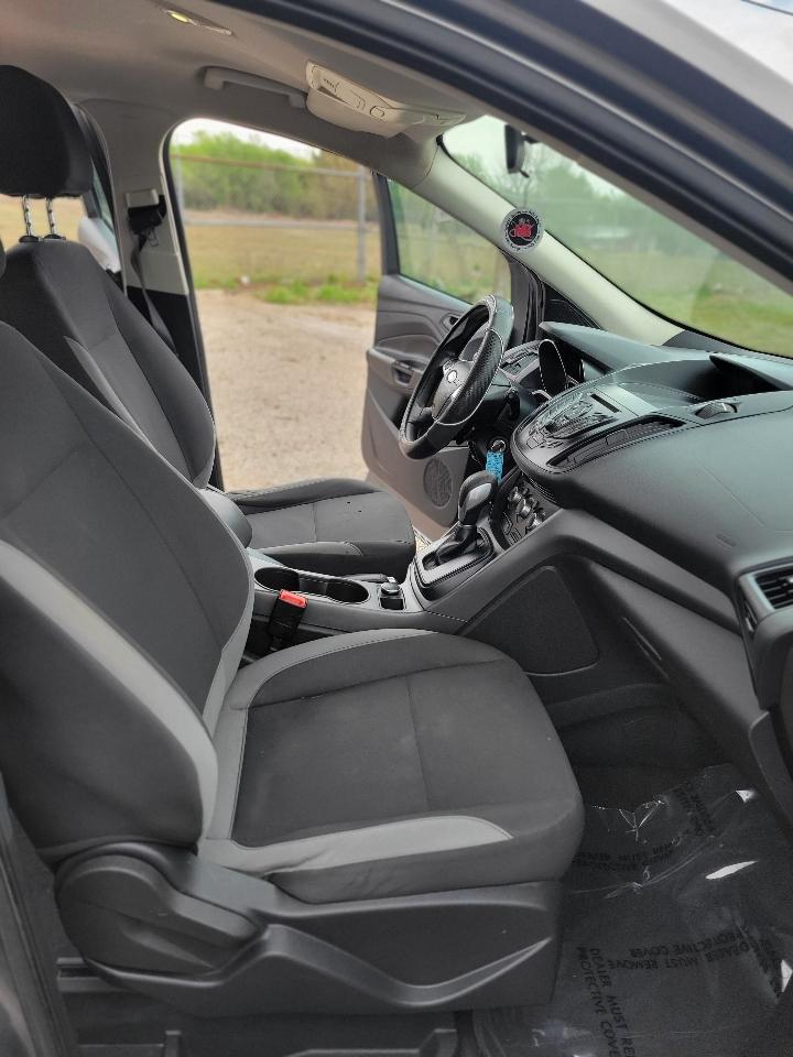 Ford Escape S FWD 2014
