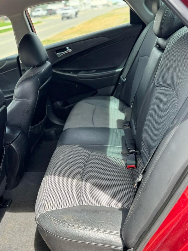 Hyundai Sonata SE Auto 2011