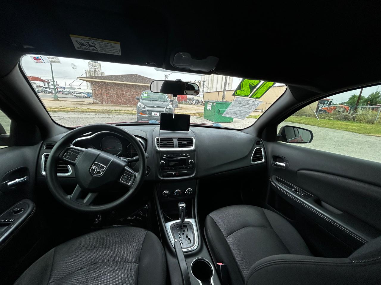 Dodge Avenger Base 2012