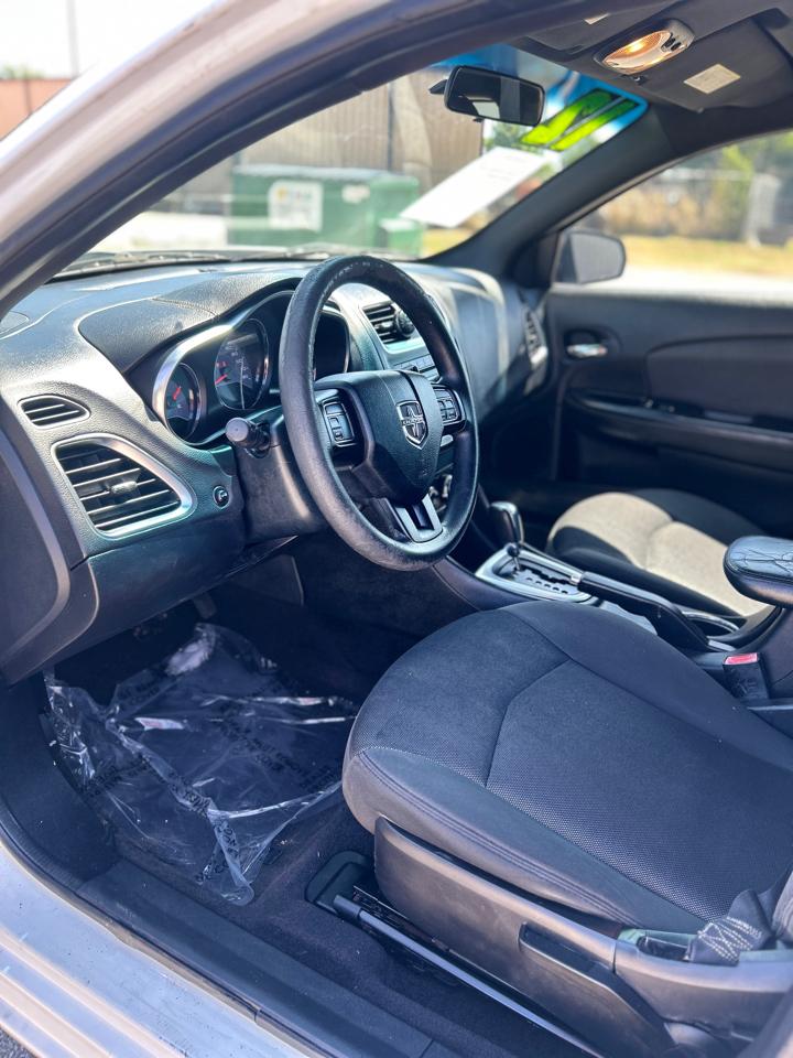 Dodge Avenger Base 2012