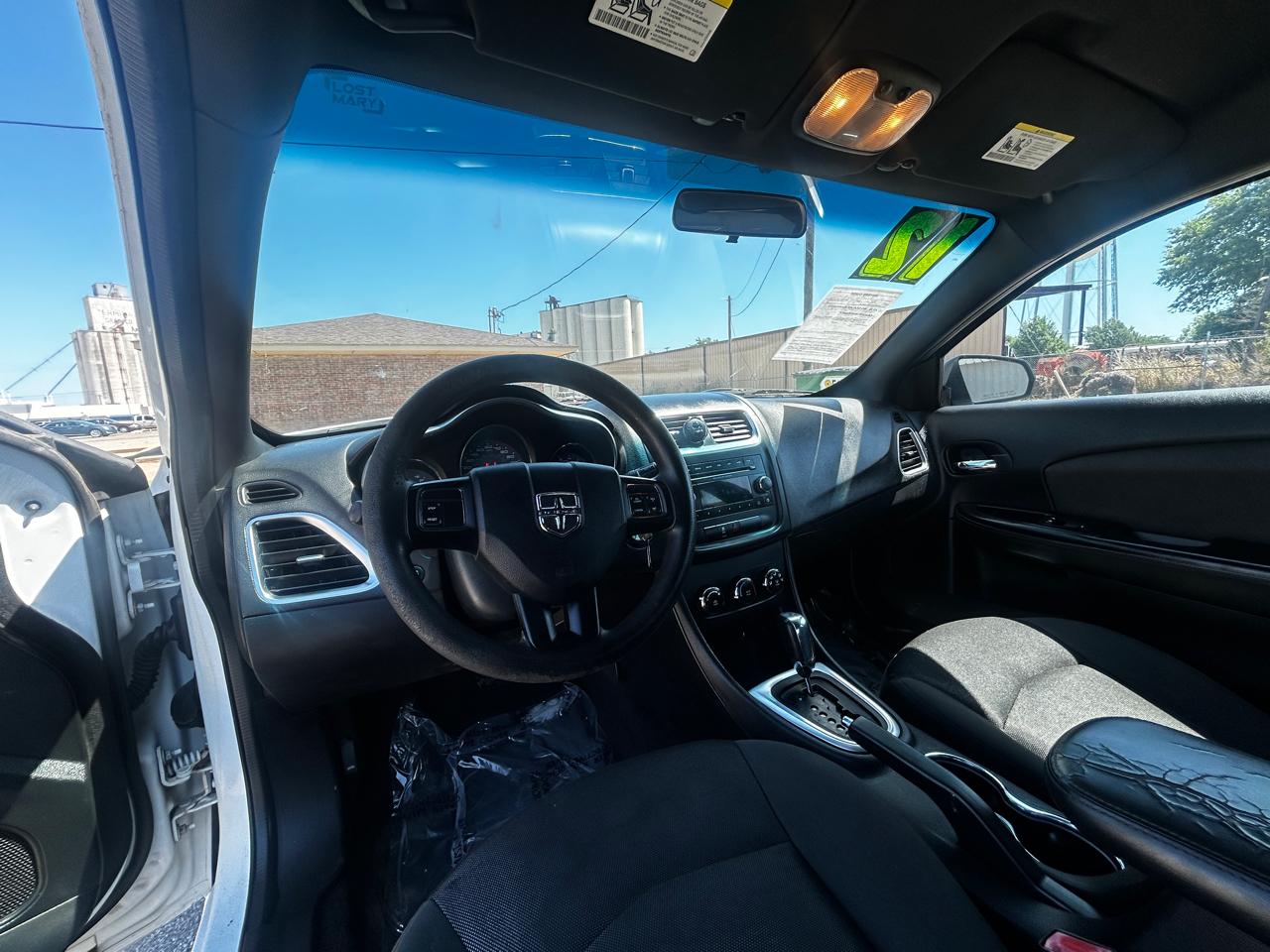 Dodge Avenger Base 2012