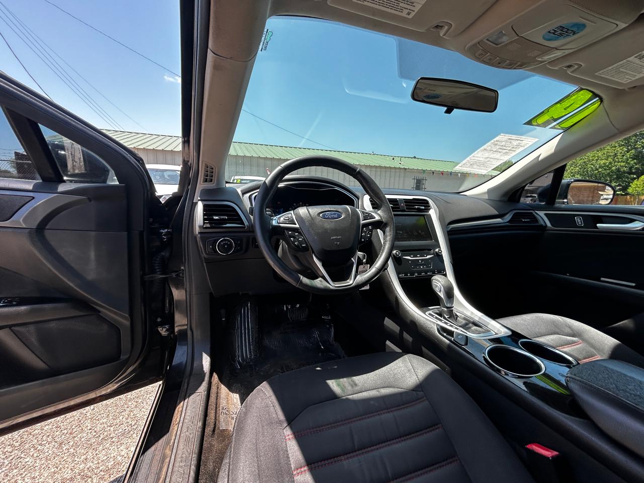 Ford Fusion SE 2014