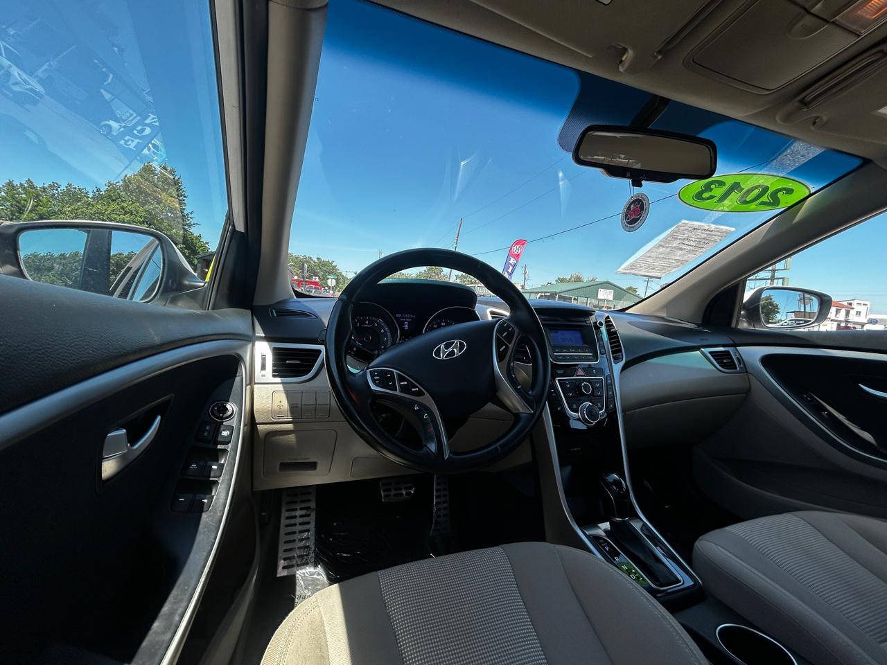 Hyundai Elantra GT A/T 2013