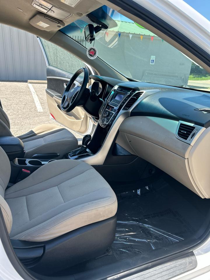 Hyundai Elantra GT A/T 2013