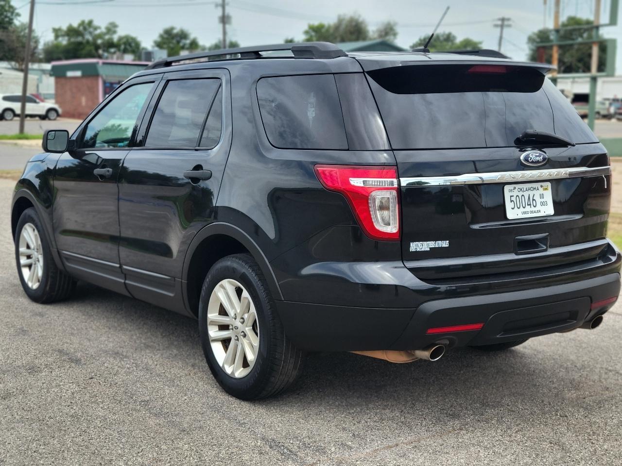 Ford Explorer Base FWD 2015