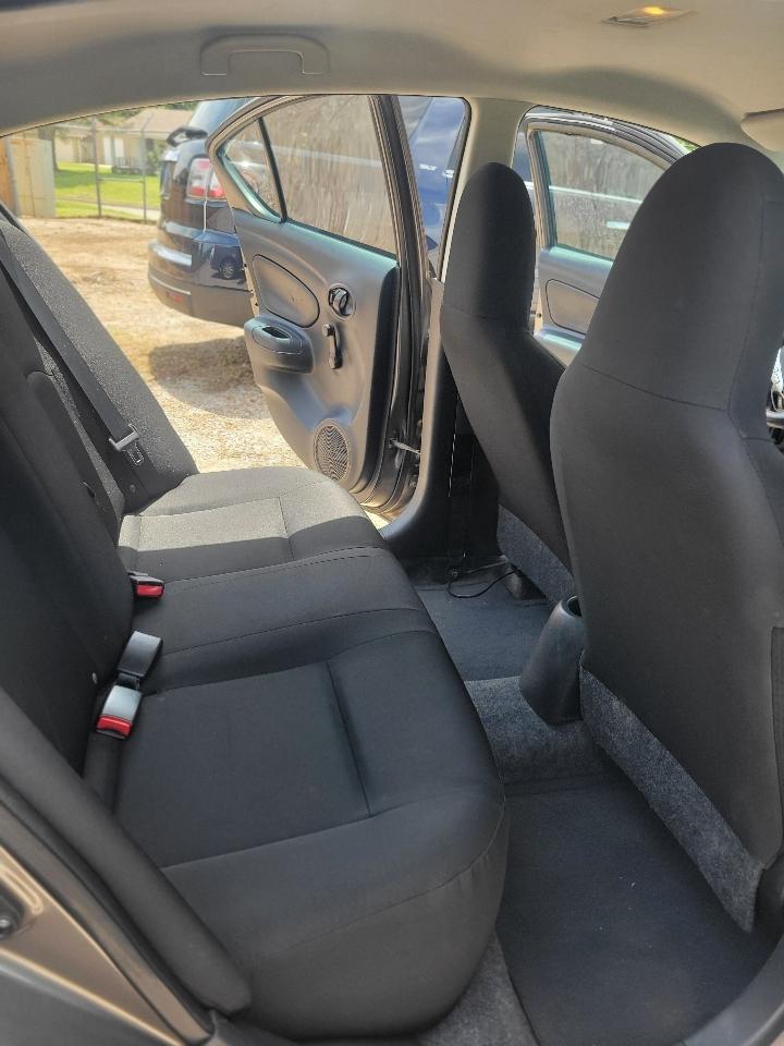 Nissan Versa 1.6 S 5M 2015