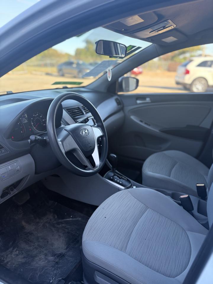 Hyundai Accent SE 4-Door 6A 2016