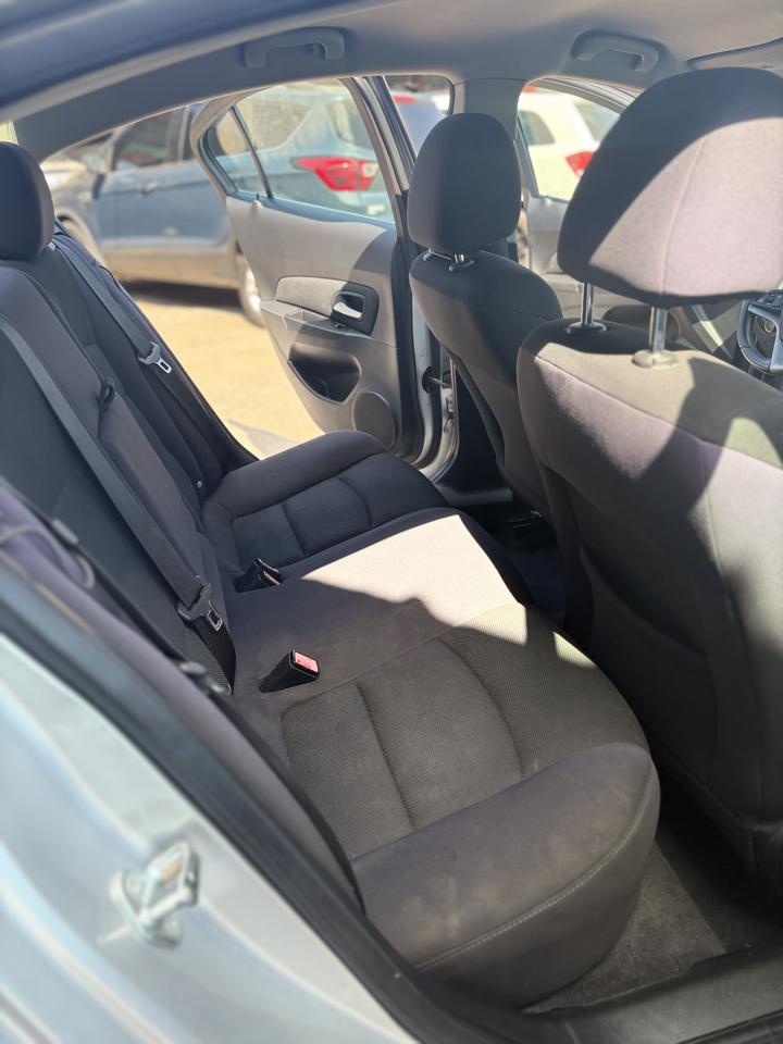 Chevrolet Cruze 1LT 2012