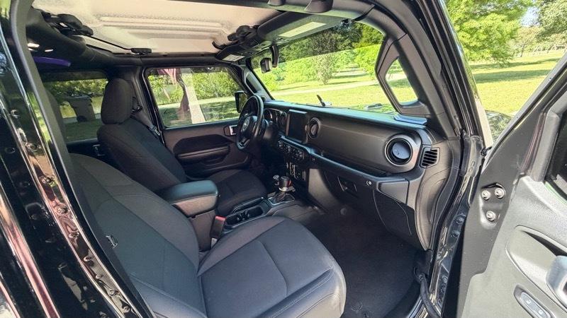 Jeep Gladiator Sport 2021