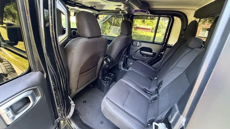 Jeep Gladiator Sport 2021