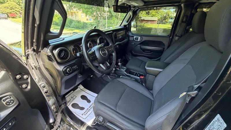 Jeep Gladiator Sport 2021