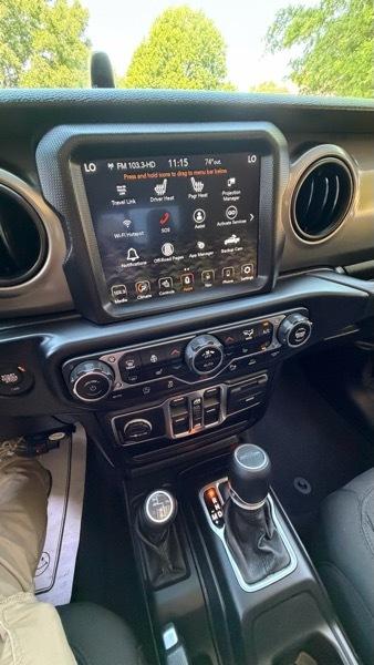 Jeep Gladiator Sport 2021