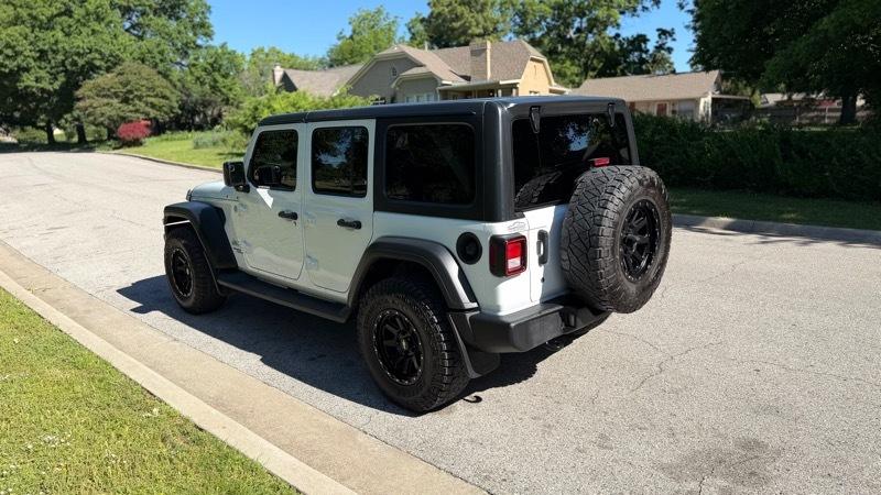 Jeep Wrangler Unlimited Sport 2018