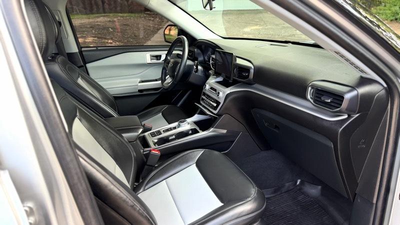 Ford Explorer XLT 2023