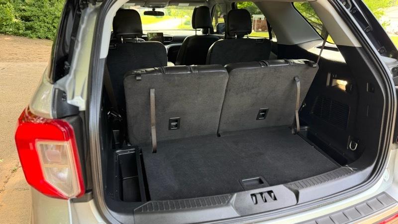 Ford Explorer XLT 2023