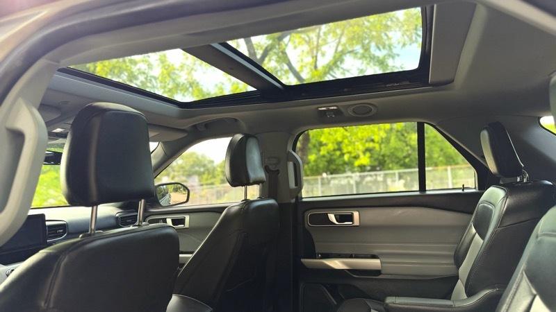 Ford Explorer XLT 2023