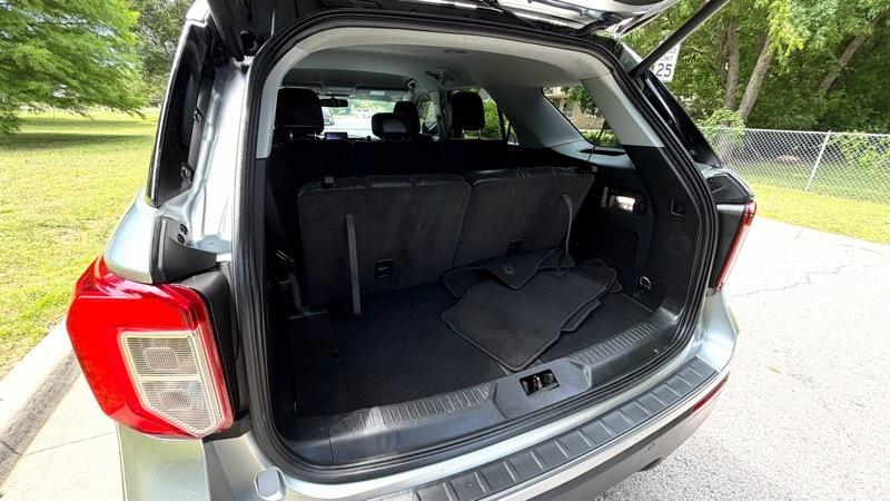 Ford Explorer 4dr 114" WB 4.0L XLT Sport 4WD 2023