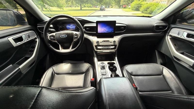 Ford Explorer 4dr 114" WB 4.0L XLT Sport 4WD 2023
