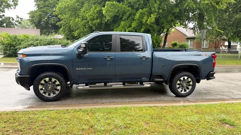 Chevrolet Silverado 2500HD Custom Crew Cab Short Box 4WD 2024