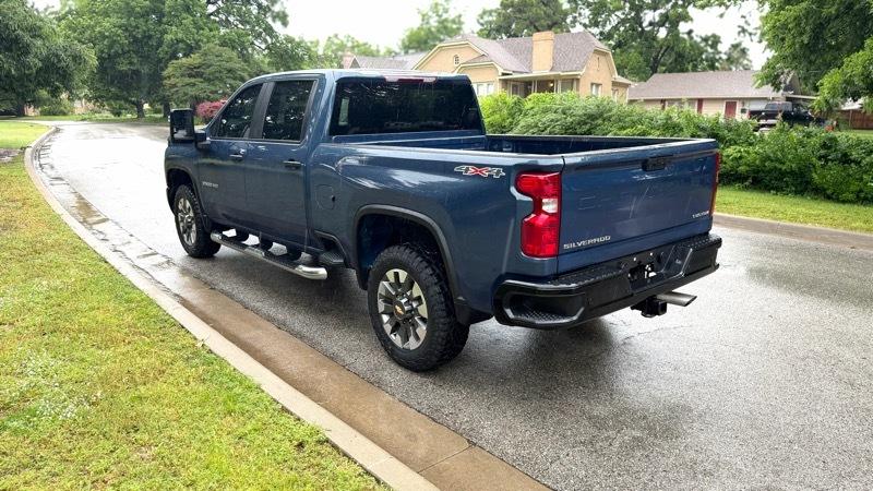 Chevrolet Silverado 2500HD Custom Crew Cab Short Box 4WD 2024
