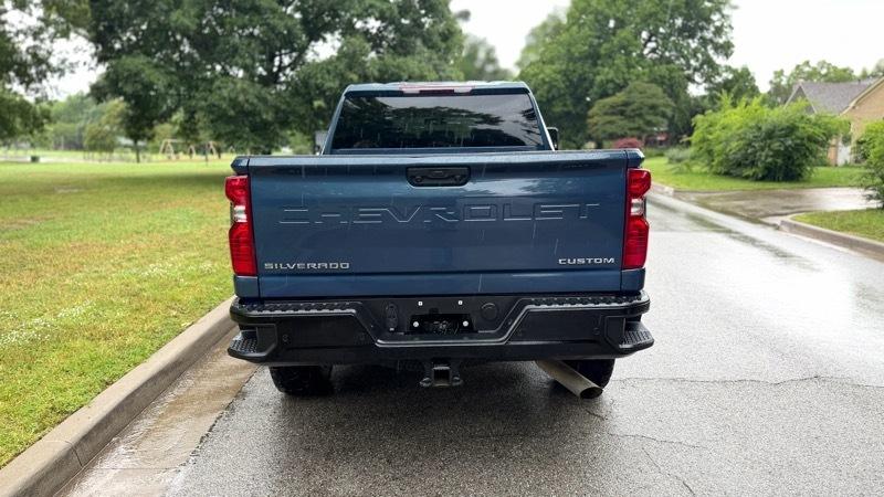 Chevrolet Silverado 2500HD Custom Crew Cab Short Box 4WD 2024