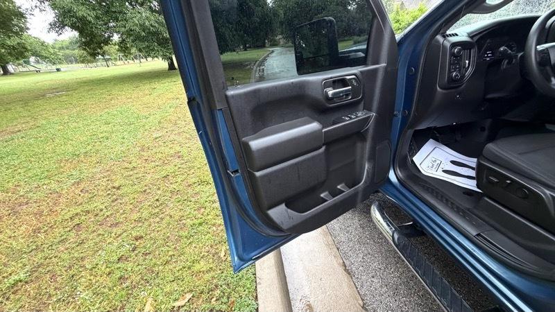Chevrolet Silverado 2500HD Custom Crew Cab Short Box 4WD 2024