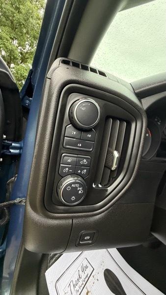 Chevrolet Silverado 2500HD Custom Crew Cab Short Box 4WD 2024