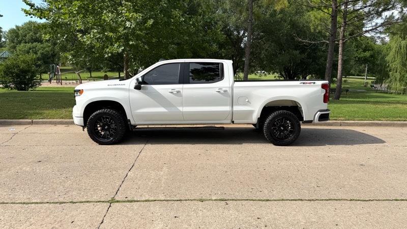 Chevrolet Silverado 1500 2LT Crew Cab 4WD 2023