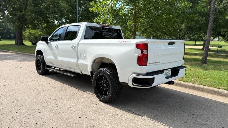 Chevrolet Silverado 1500 2LT Crew Cab 4WD 2023