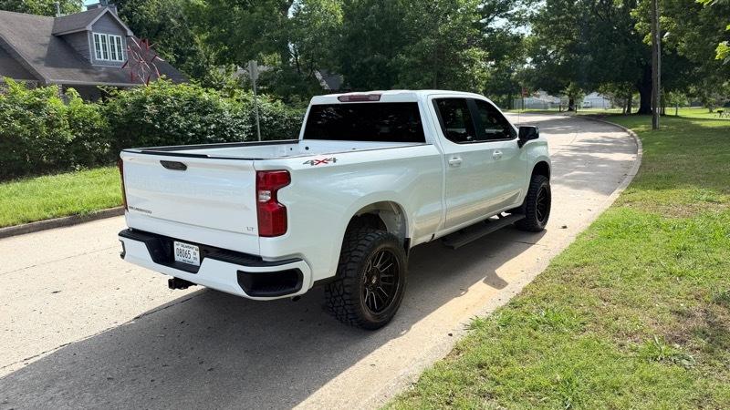 Chevrolet Silverado 1500 2LT Crew Cab 4WD 2023
