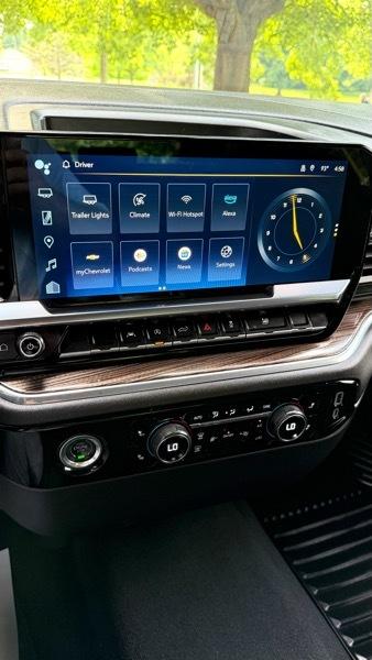 Chevrolet Silverado 1500 2LT Crew Cab 4WD 2023