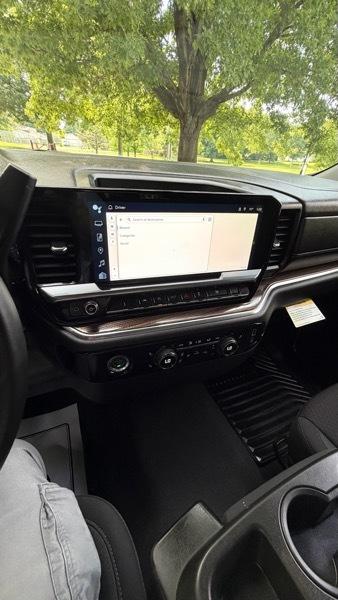 Chevrolet Silverado 1500 2LT Crew Cab 4WD 2023