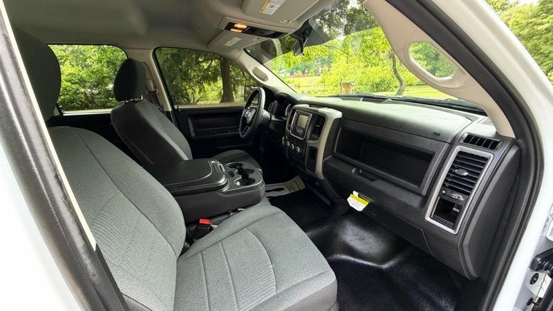 RAM 1500 Classic Tradesman Quad Cab 4WD 2023