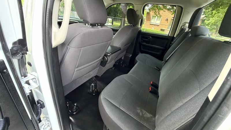 RAM 1500 Classic Tradesman Quad Cab 4WD 2023