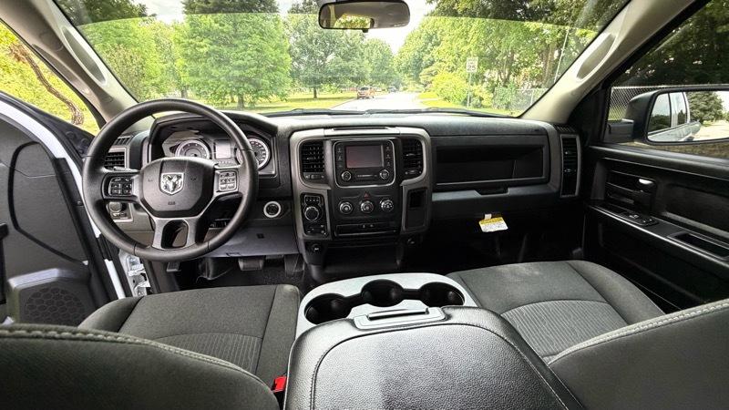 RAM 1500 Classic Tradesman Quad Cab 4WD 2023