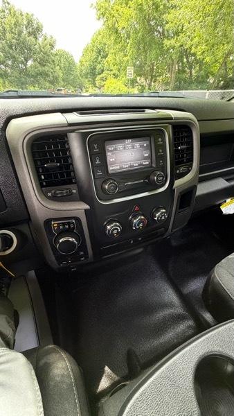 RAM 1500 Classic Tradesman Quad Cab 4WD 2023